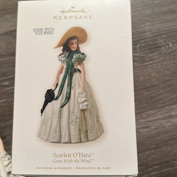 Scarlett O’Hara ornament - Picture 3 of 5
